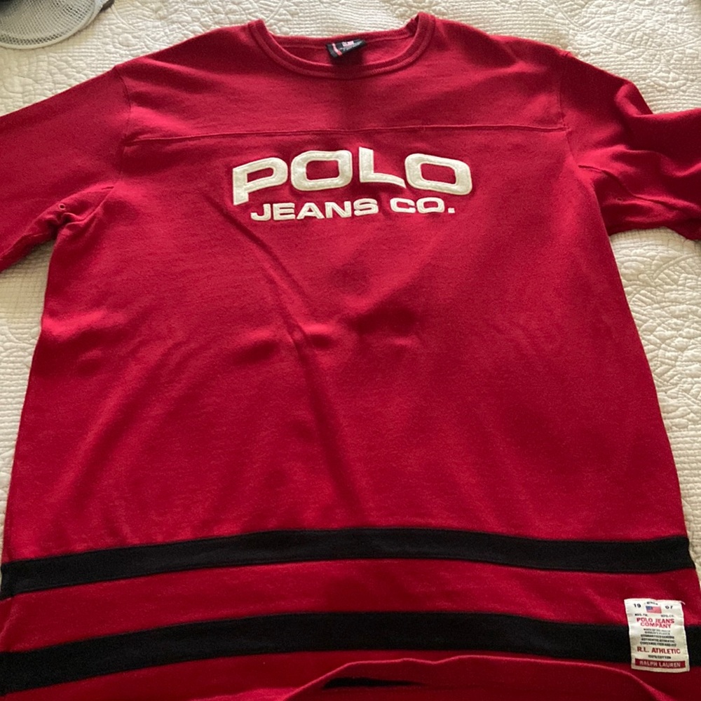 Classic Polo Jeans sweater crew neck. Collectible for Ralph Lauren brands.